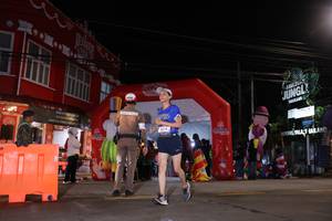 BIB: 3318
                            <button type="button" onclick="openModal(26225496)" class="btn btn-primary btn-sm float-right btn-popup" data-toggle="modal" data-target=".modal-high-quality">
                        <i class="fas fa-shopping-cart"></i> Add to Cart
                    </button>
                                            <button type="button" onclick="isThisMe(26225496, true)" class="btn btn-success btn-sm float-right btn-popup btn-isme hidden" data-toggle="tooltip" data-placement="bottom" title="นี่คือรูปของคุณใช่ไหม คลิกที่นี่เพื่อเอาเข้าอัลบั้ม">
                        <i class="fas fa-plus"></i> Add to album
                    </button>
                    <button type="button" onclick="isThisMe(26225496, false)" class="btn btn-warning btn-sm float-right btn-popup btn-isnotme hidden">
                        <i class="fas fa-ban"></i> Remove from album
                    </button>